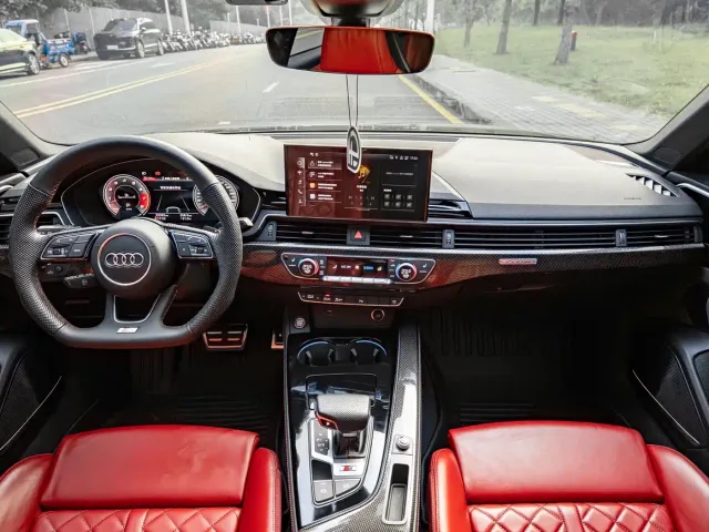 Audi S4 — Фото автомобиля 4