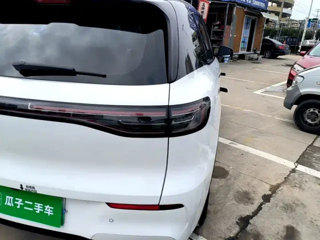 Geely Galaxy E5 — Фото автомобиля 7