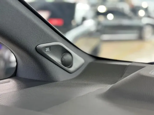 Toyota Alphard — Фото автомобиля 8