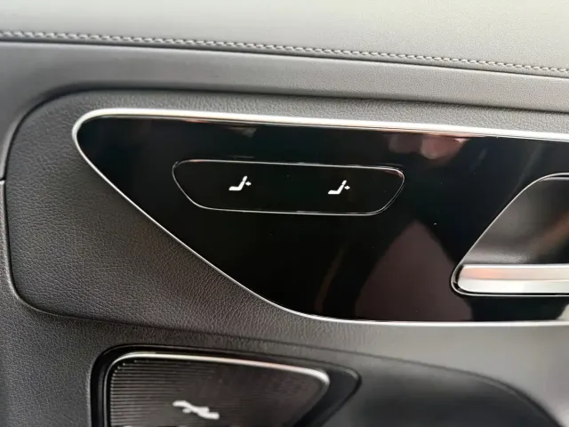 Mercedes-Benz C-Class — Фото автомобиля 24