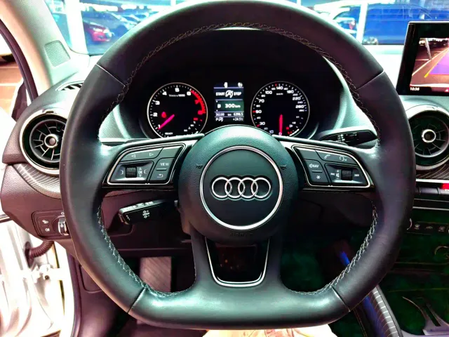 Audi Q2L — Фото автомобиля 11