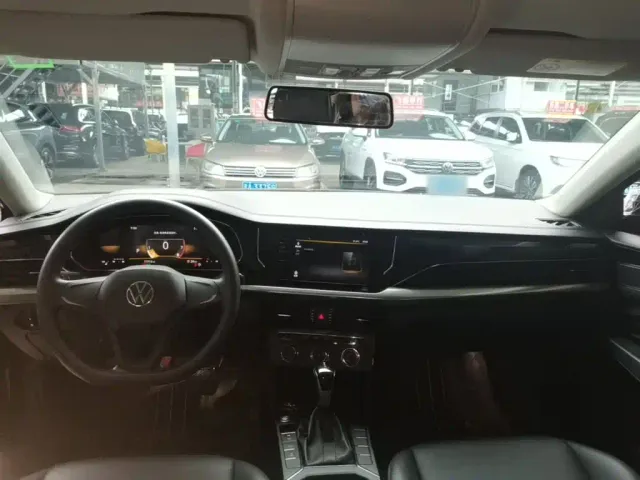 Volkswagen Passat — Фото автомобиля 9