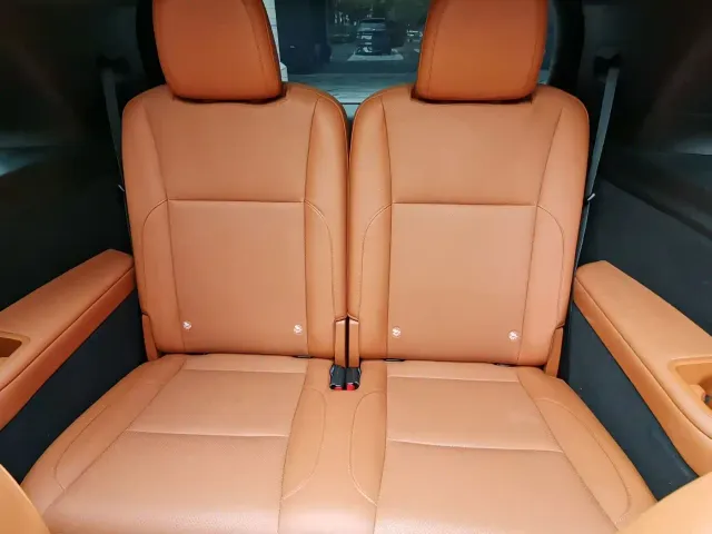 Li Auto L9 — Фото автомобиля 18