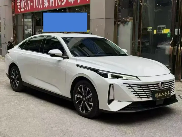 Changan Eado — Фото автомобиля 3