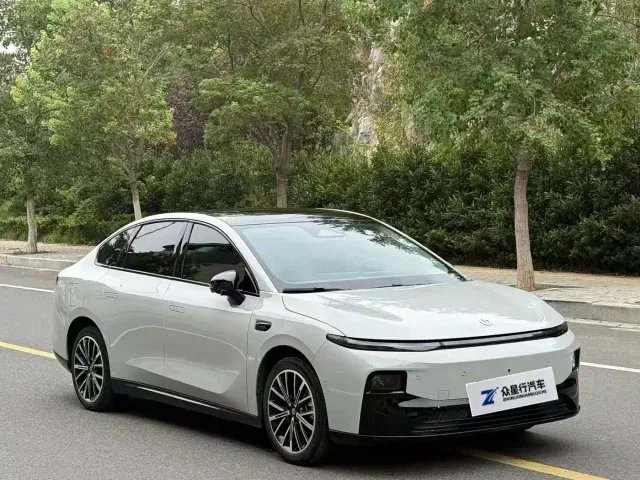 Leapmotor B01 — Фото автомобиля 3