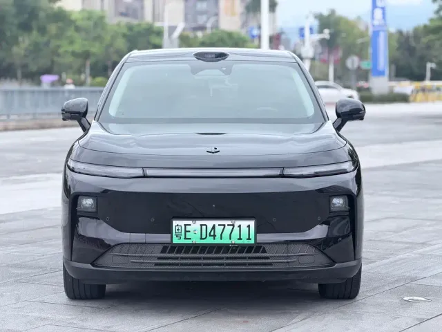 Leapmotor B10 — Фото автомобиля 2