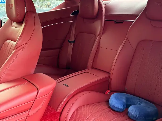 Bentley Continental — Фото автомобиля 10