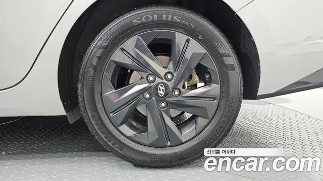 Hyundai Avante — Фото автомобиля 6