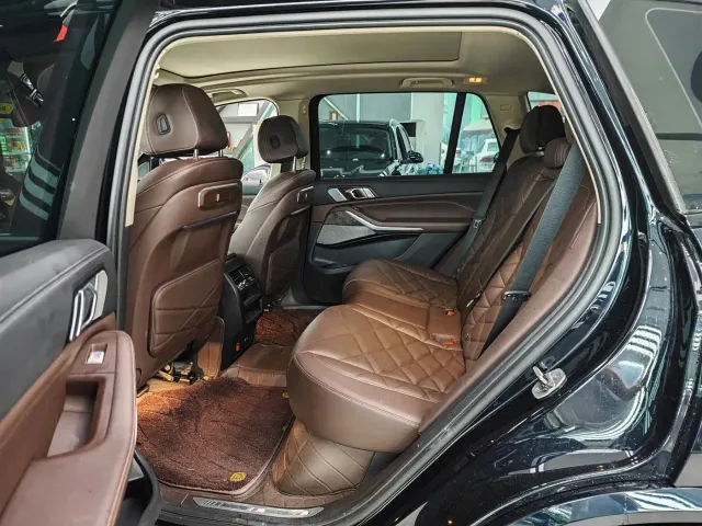 BMW X5 — Фото автомобиля 13