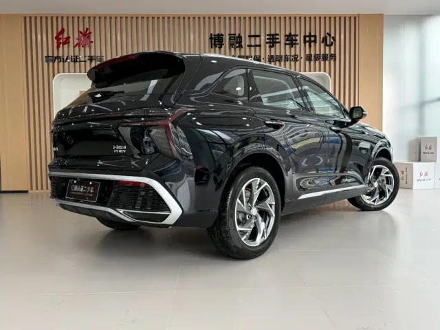 Hongqi HS3 PHEV — Фото автомобиля 3