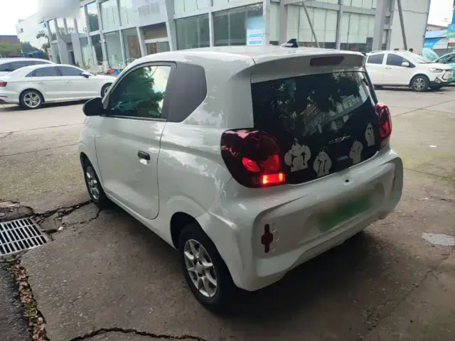 Roewe Clever — Фото автомобиля 4