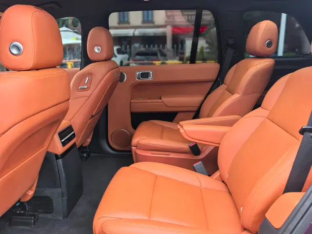 Li Auto L9 — Фото автомобиля 17