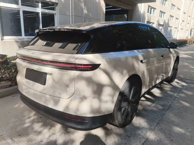 Li Auto i6 — Фото автомобиля 6