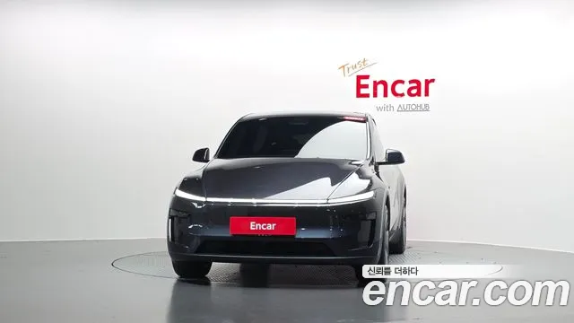 Tesla Model Y — Фото автомобиля 3