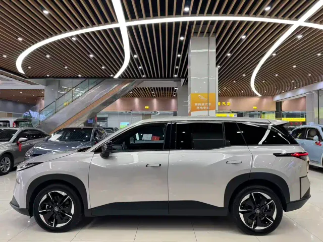 Toyota BoZhi 3X — Фото автомобиля 7