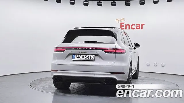 Porsche Cayenne — Фото автомобиля 4