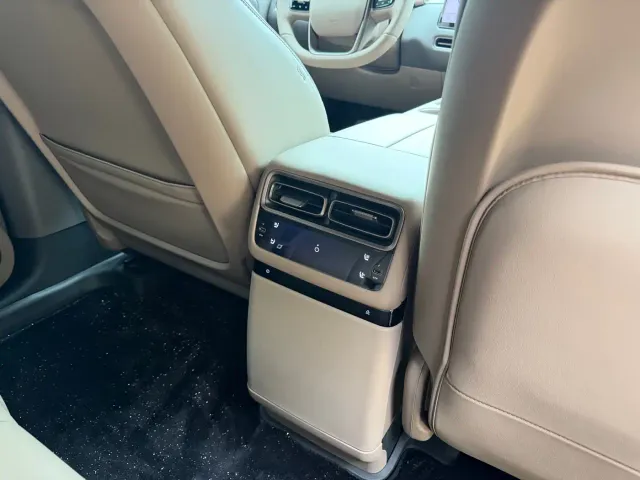 Li Auto i6 — Фото автомобиля 10
