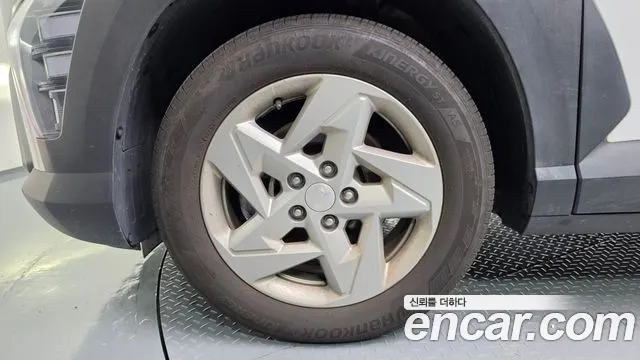 Hyundai Kona — Фото автомобиля 5