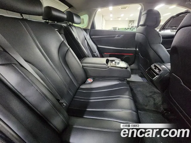 Genesis G80 Бензин 2.5 турбо 2WD — Фото автомобиля 17