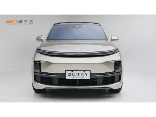 Li Auto L8 — Фото автомобиля 2