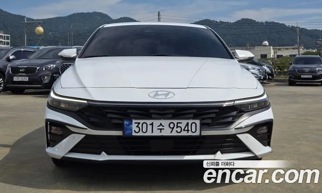 Hyundai Avante CN7 — Фото автомобиля 3