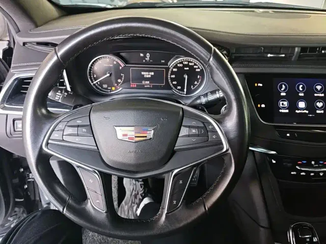 Cadillac XT5 — Фото автомобиля 10