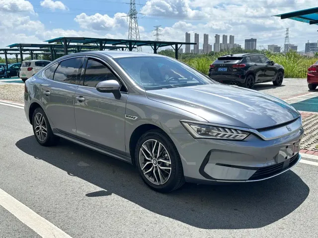 BYD Qin PLUS — Фото автомобиля 3