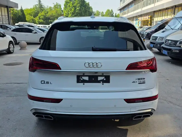 Audi Q5L — Фото автомобиля 12
