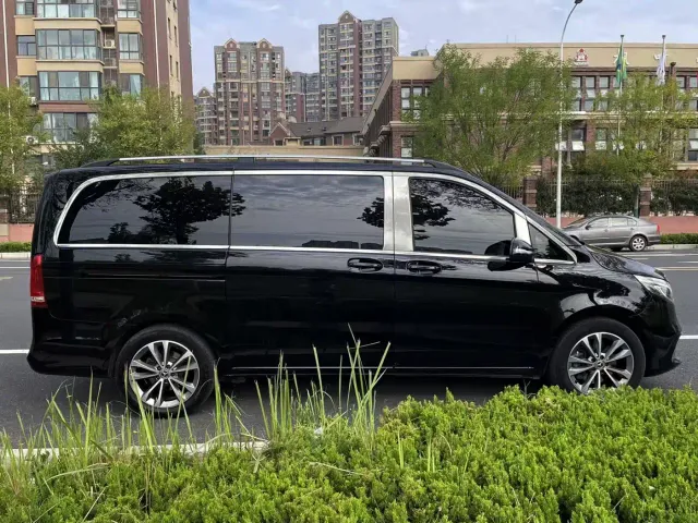 Mercedes-Benz V-Class — Фото автомобиля 6