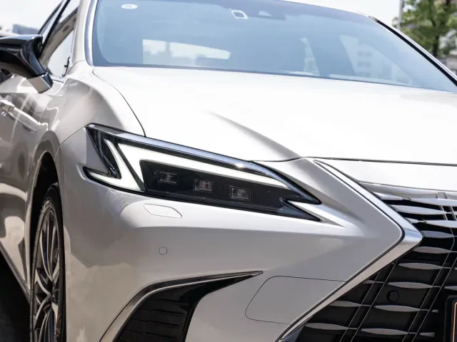 Lexus ES — Фото автомобиля 6