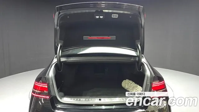 Genesis G90 Бензин 3.5 турбо AWD — Фото автомобиля 20
