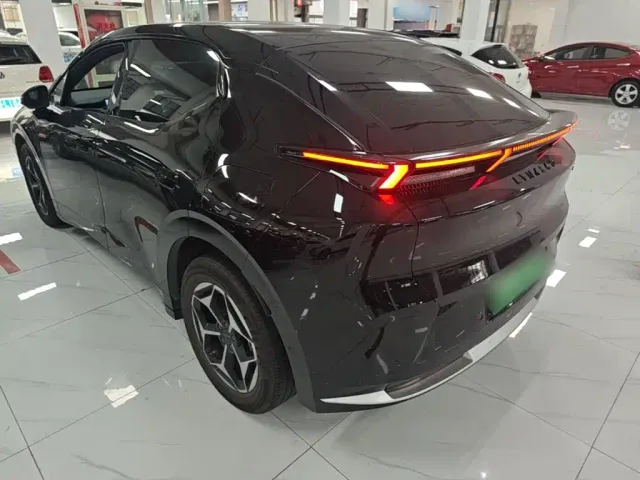 Lynk & Co Z20 — Фото автомобиля 4