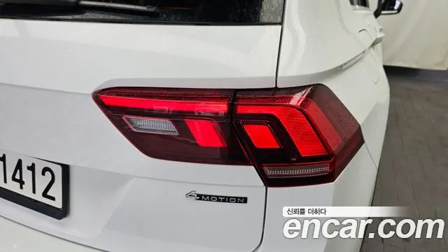 Volkswagen Tiguan Tiguan 2 поколение 2.0 TDI 4Motion Premium — Фото автомобиля 21