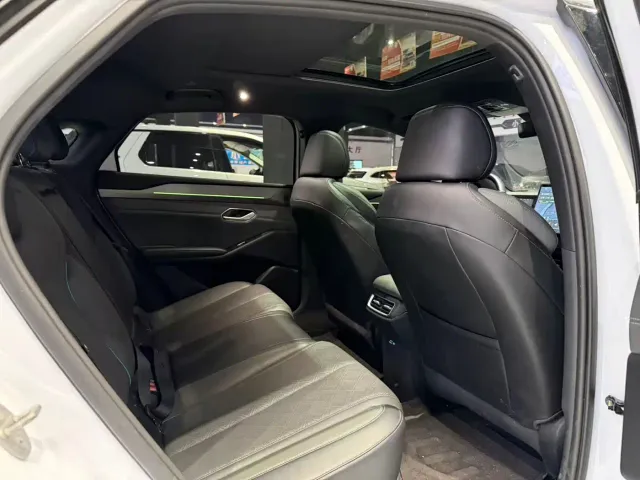 BYD Qin L — Фото автомобиля 7