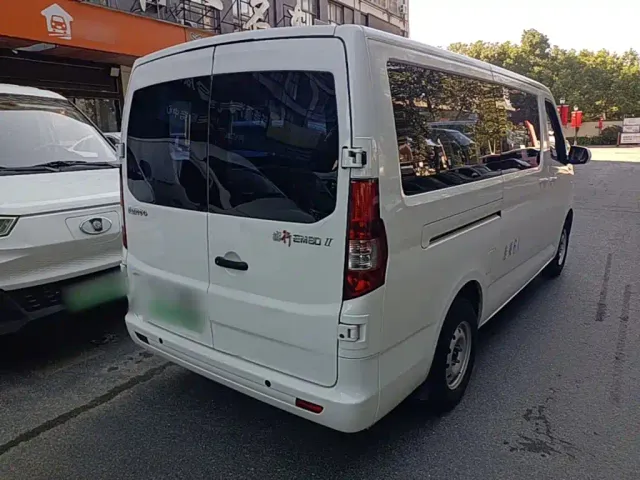 Changan Ruixing EM80 — Фото автомобиля 6