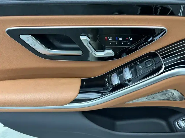 Mercedes-Benz S-Class — Фото автомобиля 14