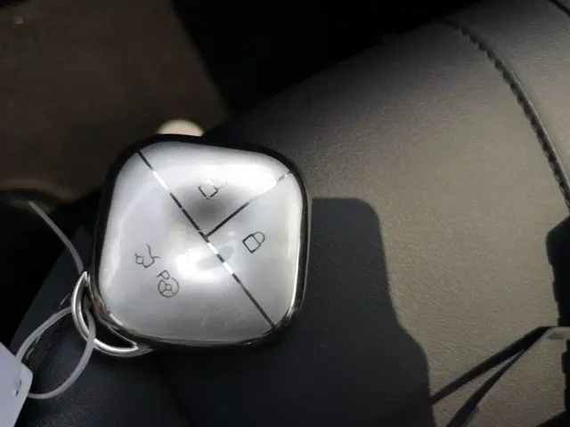 Baojun Yep — Фото автомобиля 8