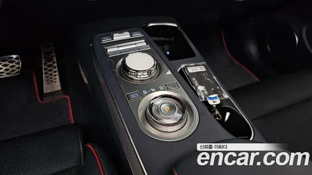 Genesis GV70 3.5T Бензин AWD — Фото автомобиля 8
