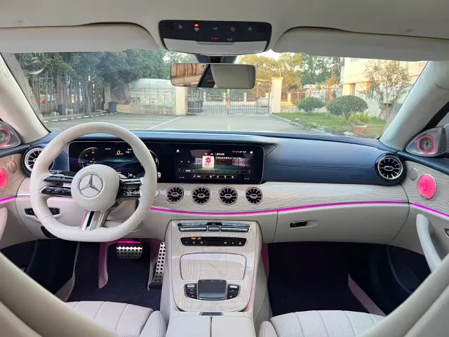 Mercedes-Benz E-Class — Фото автомобиля 17
