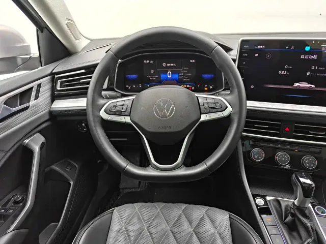 Volkswagen Sagitar — Фото автомобиля 10