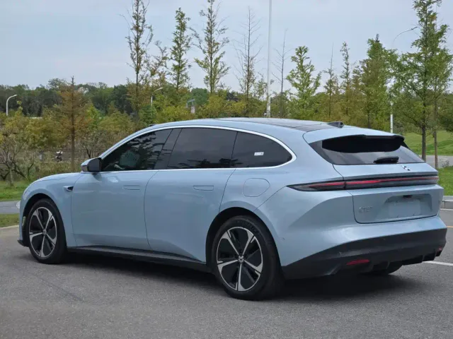 Nio ET5 Touring — Фото автомобиля 6