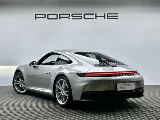 Porsche 911 — Фото автомобиля 6