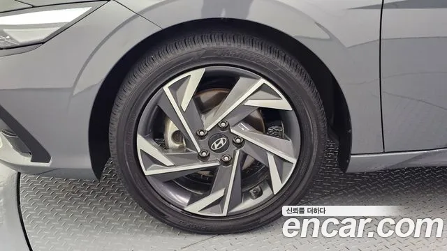 Hyundai AVANTE Новый Avante (CN7) — Фото автомобиля 5
