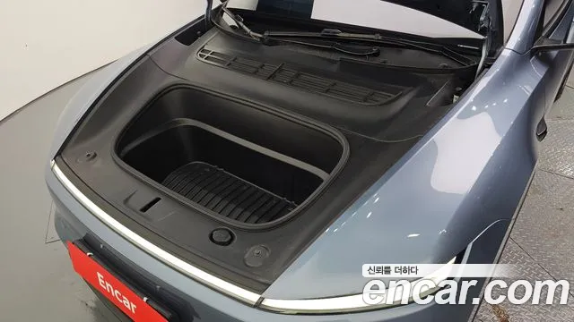 Tesla Model Y — Фото автомобиля 6