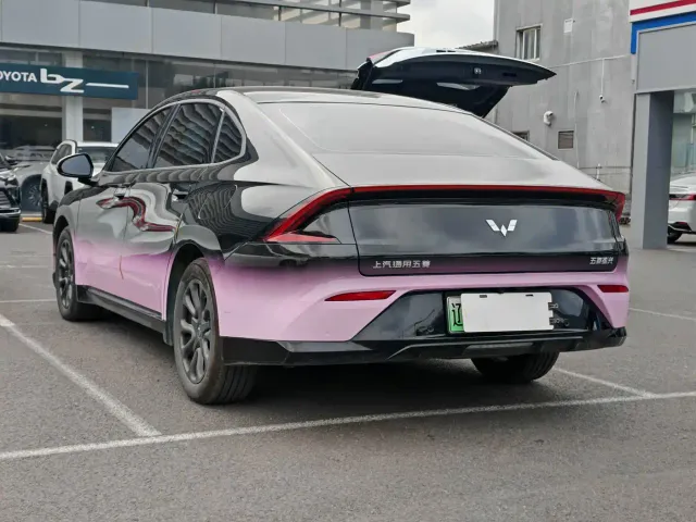Wuling Starlight — Фото автомобиля 16