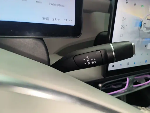 Leapmotor B10 — Фото автомобиля 13