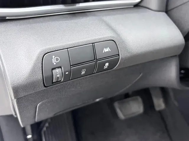 Hyundai Elantra — Фото автомобиля 9