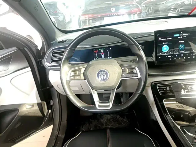 BYD Qin PLUS — Фото автомобиля 10