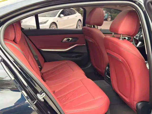 BMW 3 Series — Фото автомобиля 9
