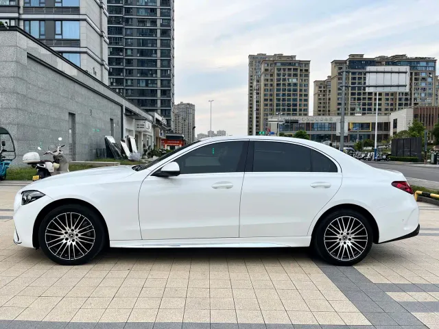 Mercedes-Benz C-Class — Фото автомобиля 16